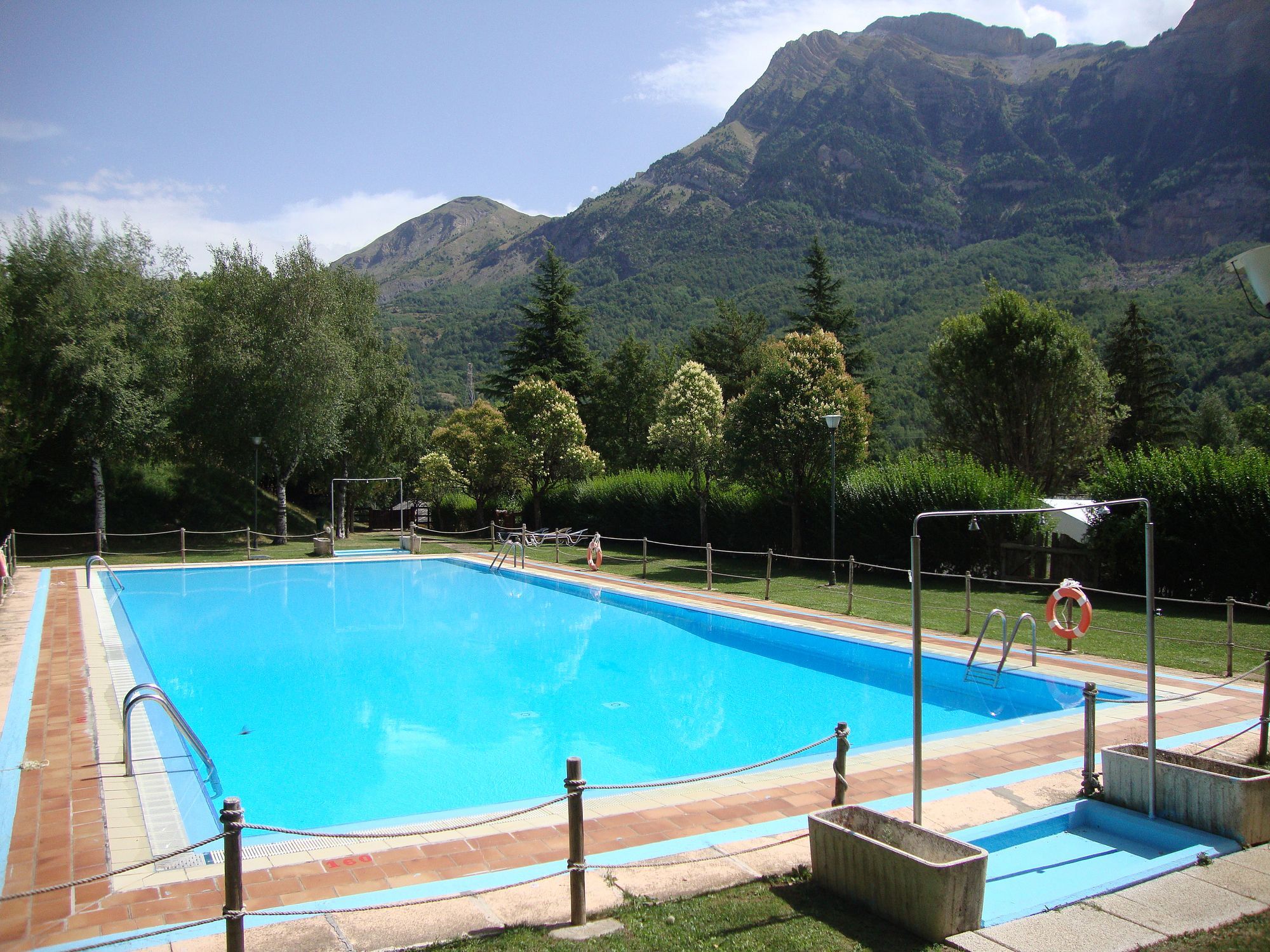 Complejo Bubal Formigal 3000 Apartment Biescas  Exterior photo